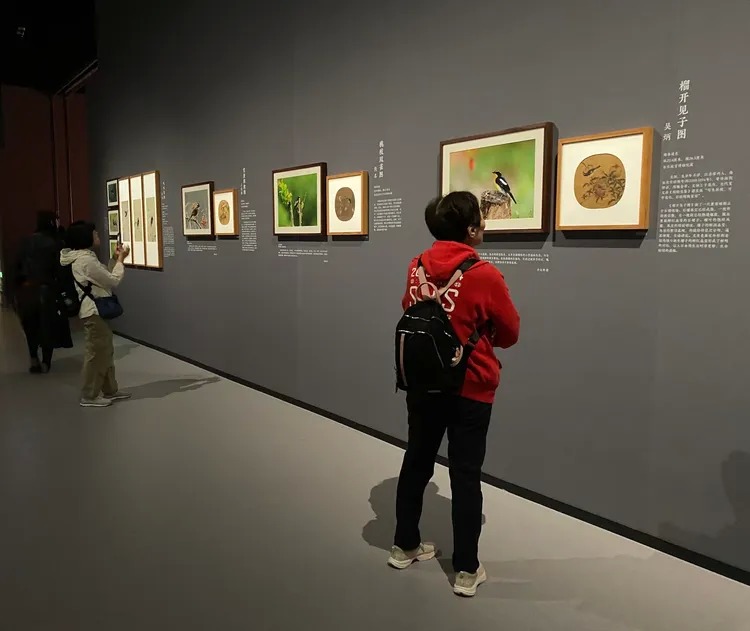 Technical Architecture and Experience Design of art museum guide
